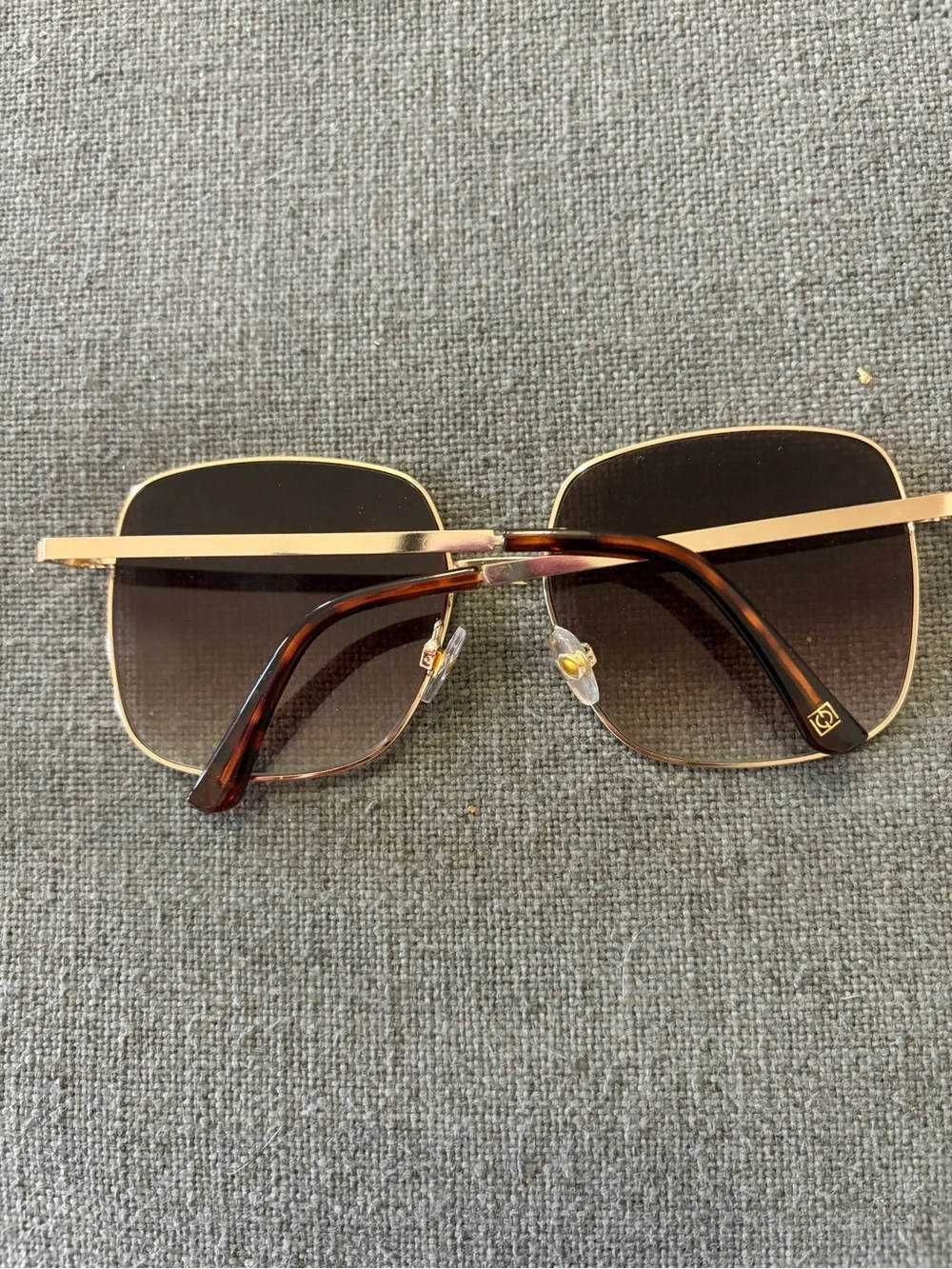 Foster Grant Women's Gold Frame with Brown Gradient Lenses Sunglasses
